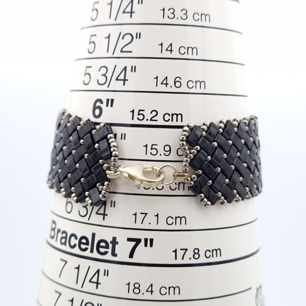 Bracelet tissé en perles Miyuki half tila noir – Image 3