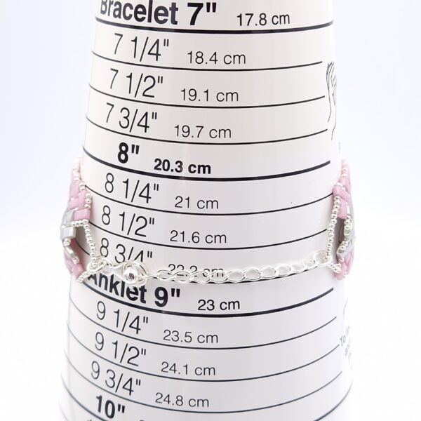 Bracelet tissé en perles Miyuki half tila gris et rose – Image 4