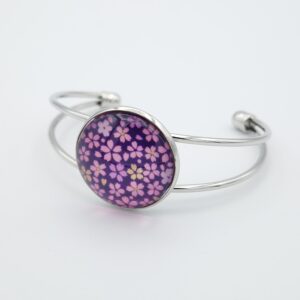 Bracelet cabochon réglable fleurs roses fond mauve