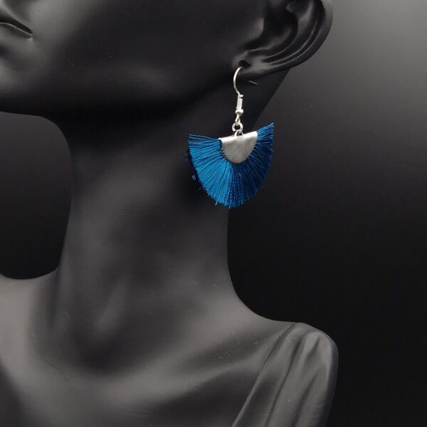 Boucles d'oreilles éventail demi-lune bleu pétrole