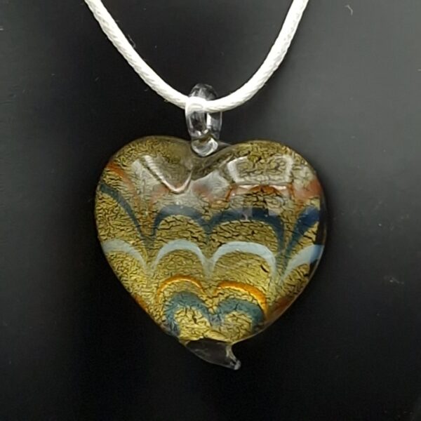 Collier coeur multicolore – Image 2